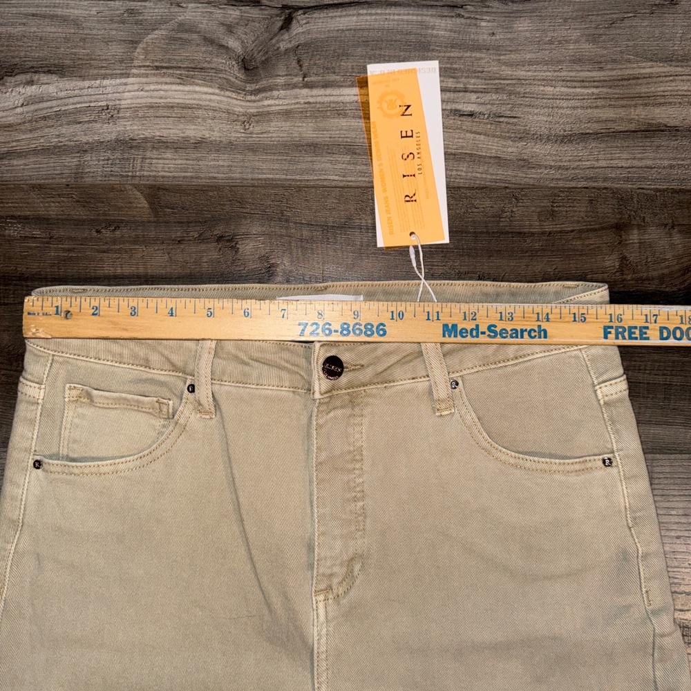 RISEN Womens 15/32 Beige Straight Leg Cargo Jeans Stretch Denim NWT - Picture 7 of 8